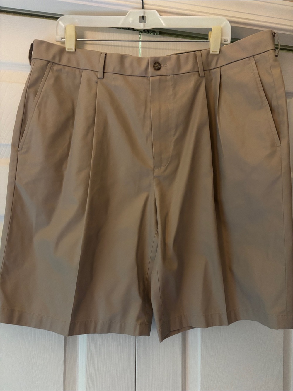 Peter Millar Tan Front Pleated Men's Shorts